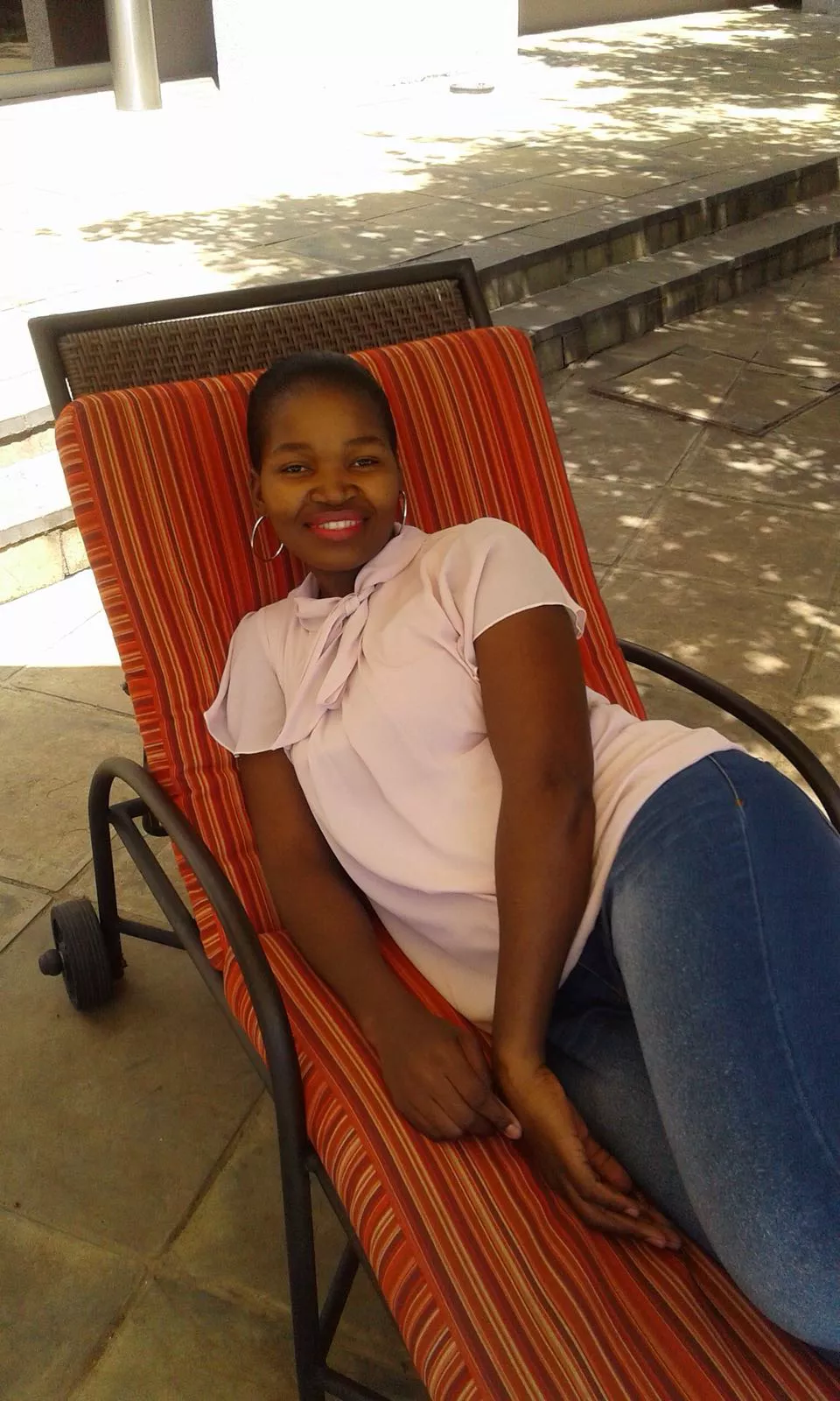 Sis Mbali avatar picture