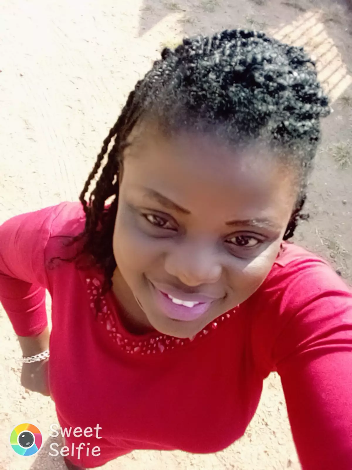 ROZY THE BEAUTY avatar picture